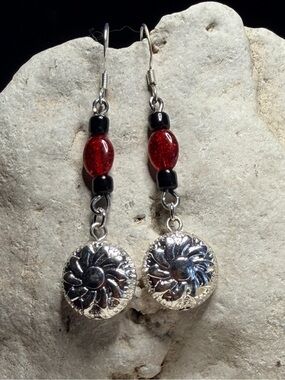 ✨Handmade✨ Silver Dangle Earrings with Red and Black Beads - Hypoallergenic